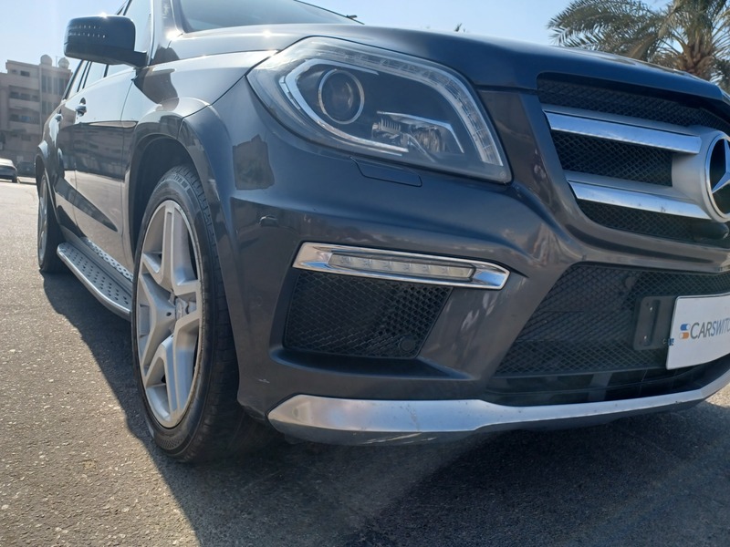 Used 2015 Mercedes GL500 for sale in Dammam