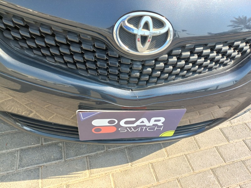 Used 2012 Toyota Yaris for sale in Abu Dhabi