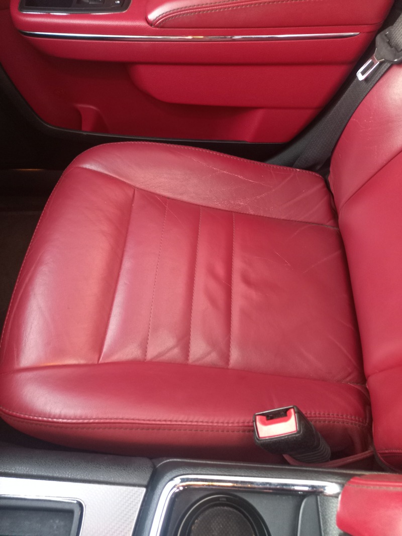 Used 2014 Dodge Charger for sale in Dubai