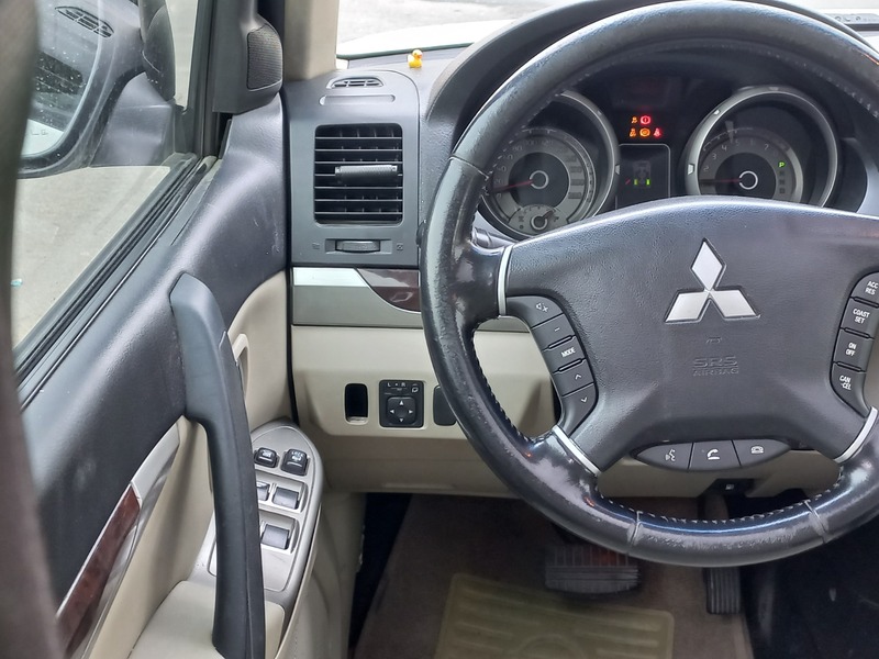 Used 2016 Mitsubishi Pajero for sale in Dubai