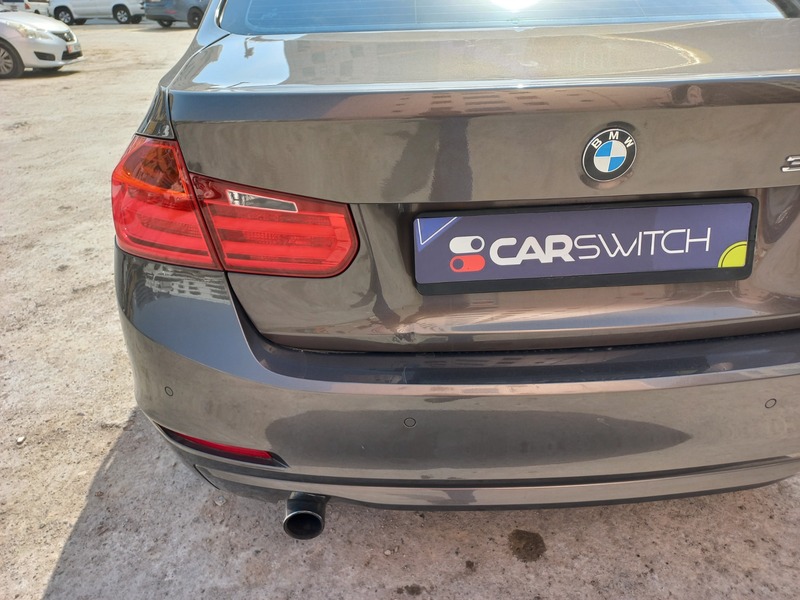 Used 2012 BMW 320 for sale in Abu Dhabi