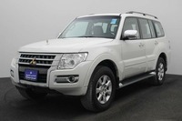 Used 2018 Mitsubishi Pajero for sale in Dubai