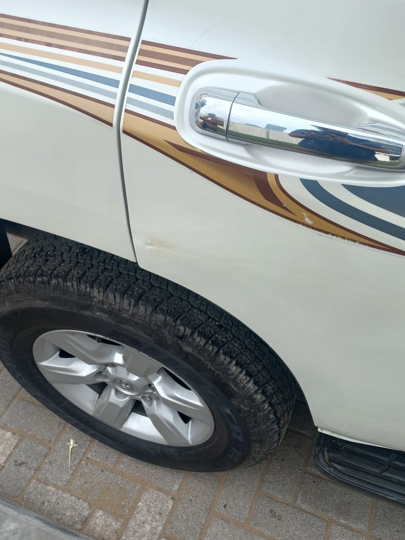 Used 2017 Toyota Prado for sale in Dubai