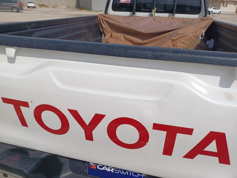 Used 2020 Toyota Hilux for sale in Dammam