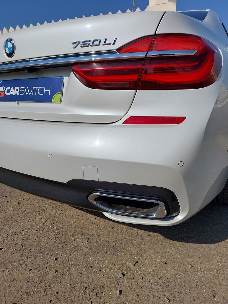 Used 2019 BMW 750 for sale in Jeddah