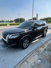 Used 2022 Nissan Pathfinder for sale in Dubai