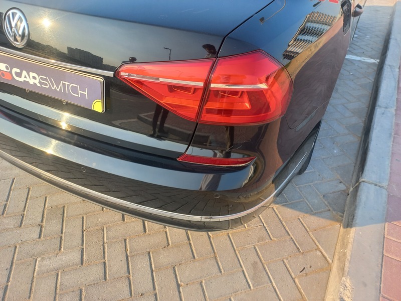 Used 2016 Volkswagen Passat for sale in Dubai