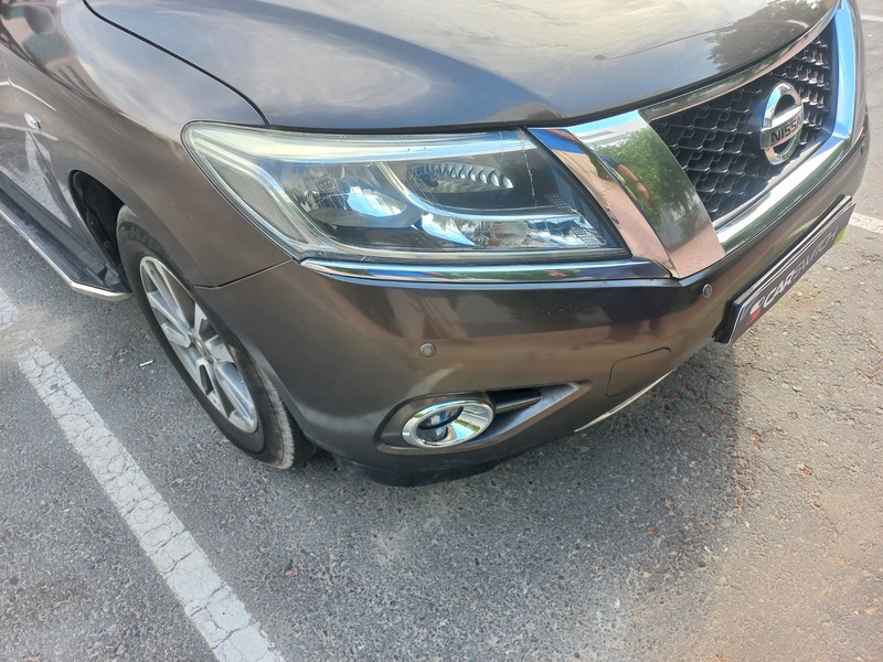 Used 2015 Nissan Pathfinder for sale in Dubai