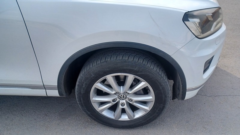 Used 2015 Volkswagen Touareg for sale in Riyadh