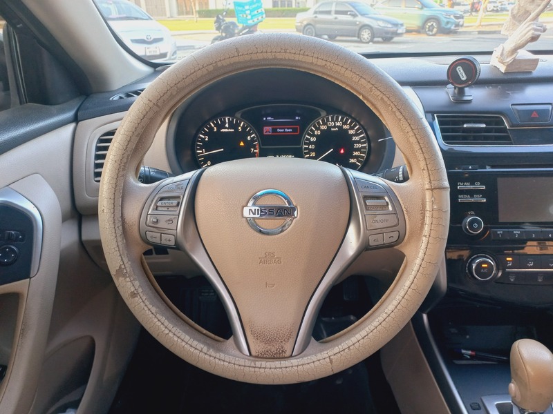 Used 2015 Nissan Altima for sale in Dubai
