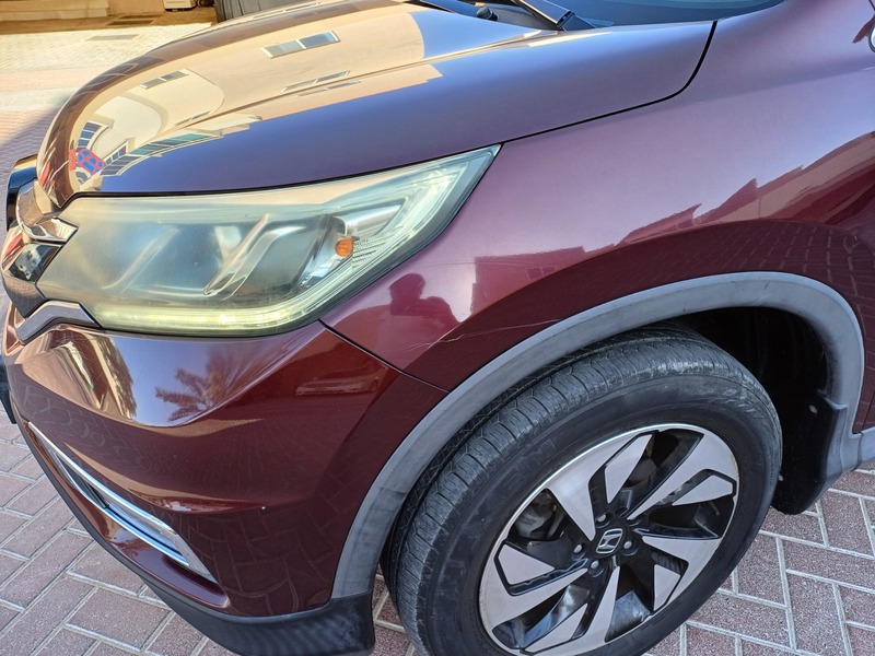 Used 2016 Honda CR-V for sale in Abu Dhabi