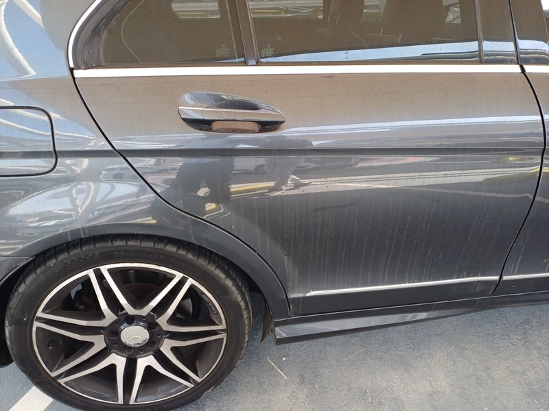 Used 2013 Mercedes C200 for sale in Abu Dhabi