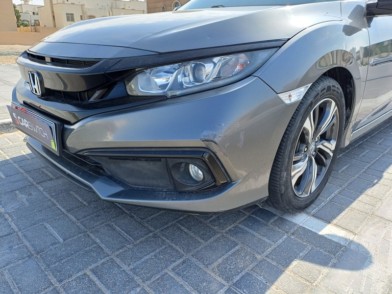Used 2020 Honda Civic for sale in Abu Dhabi