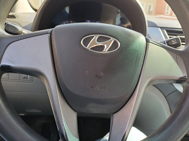 Used 2016 Hyundai Accent for sale in Dubai