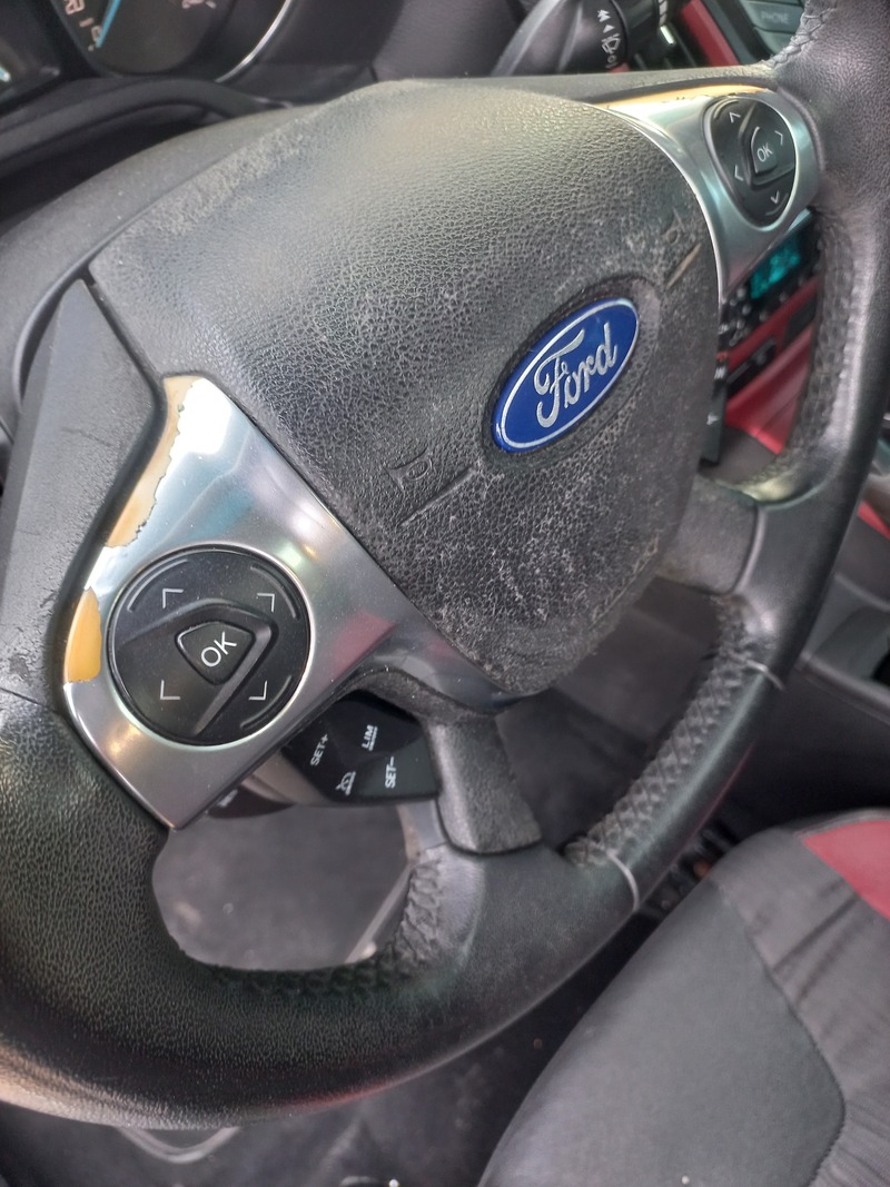 Used 2012 Ford Focus for sale in Dubai