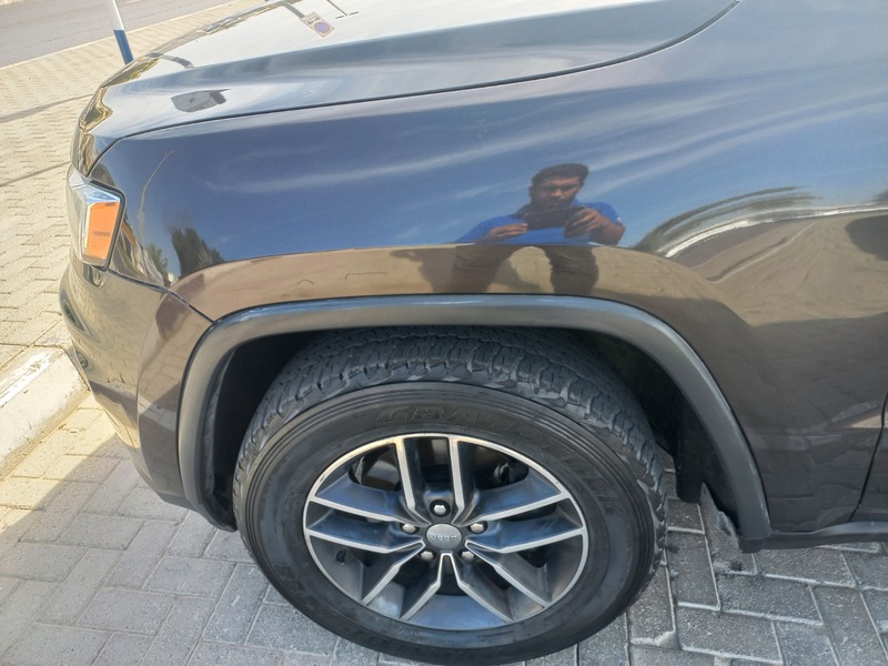Used 2017 Jeep Grand Cherokee for sale in Sharjah
