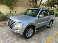 Used 2017 Mitsubishi Pajero for sale in Dubai