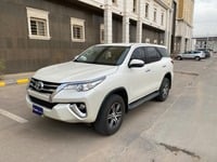 Used 2018 Toyota Fortuner for sale in Riyadh