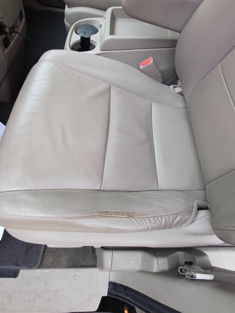 Used 2014 Honda Odyssey for sale in Abu Dhabi