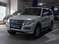 Used 2017 Mitsubishi Pajero for sale in Dubai