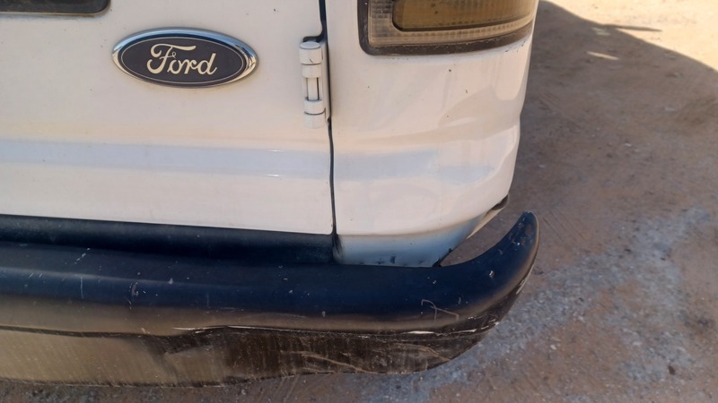 Used 2013 Ford E350 for sale in Riyadh