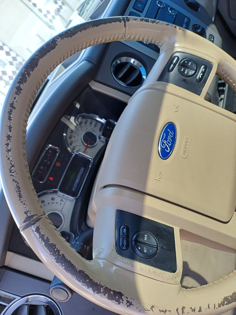 Used 2013 Ford Expedition for sale in Dubai