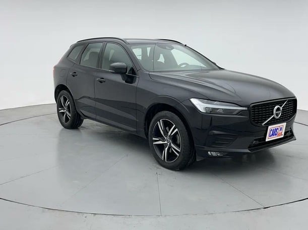 Used 2021 Volvo XC60 for sale in Dubai