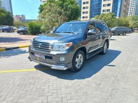 Used 2015 Toyota Land Cruiser for sale in Dubai