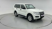 Used 2017 Mitsubishi Pajero for sale in Dubai