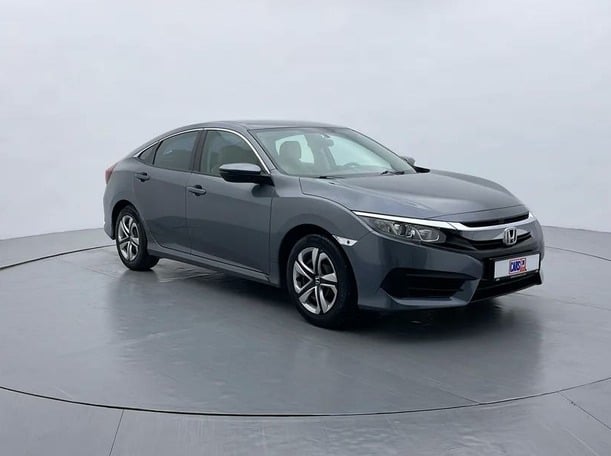 Used 2017 Honda Civic for sale in Dubai