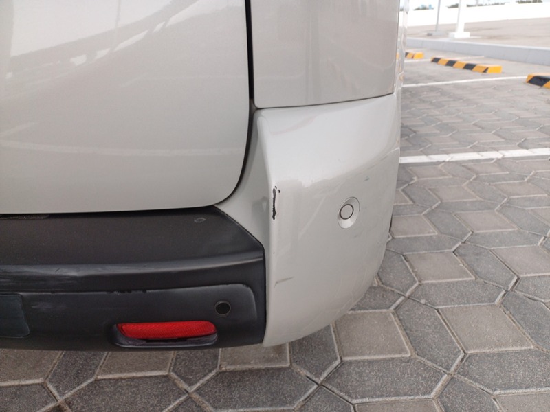 Used 2020 Peugeot Traveller for sale in Abu Dhabi