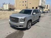 Used 2017 GMC Yukon for sale in Dammam