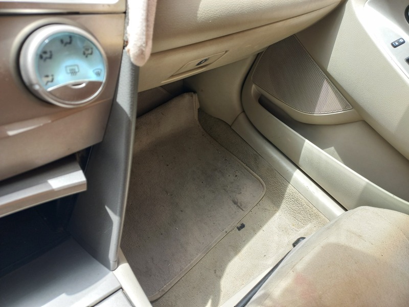 Used 2011 Toyota Camry for sale in Dubai