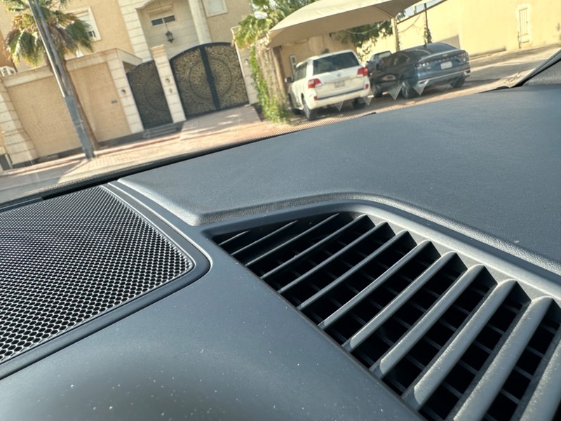 Used 2019 Porsche Cayenne for sale in Riyadh