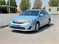 Used 2015 Toyota Camry for sale in Abu Dhabi