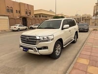 Used 2016 Toyota Land Cruiser for sale in Riyadh