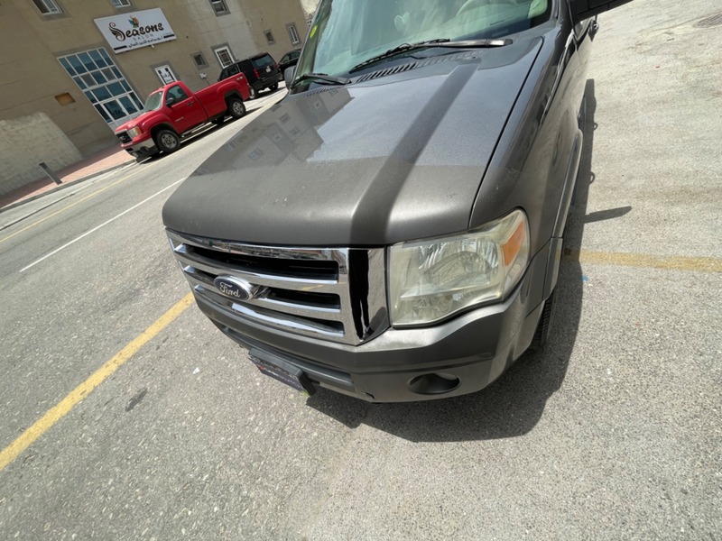 Used 2013 Ford Expedition for sale in Dammam