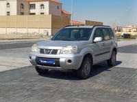 Used 2013 Nissan X-Trail for sale in Abu Dhabi