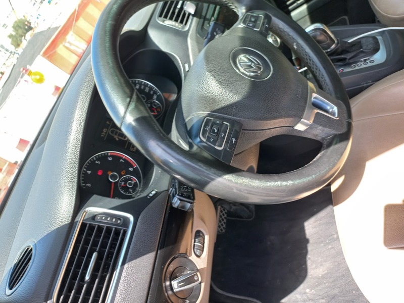 Used 2013 Volkswagen Jetta for sale in Dubai