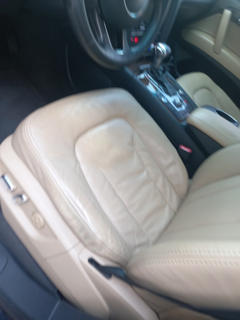 Used 2013 Audi Q7 for sale in Dubai