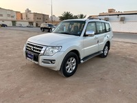 Used 2019 Mitsubishi Pajero for sale in Riyadh