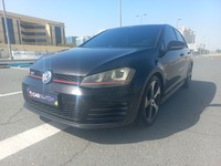 Used 2015 Volkswagen Golf for sale in Abu Dhabi