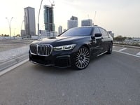 Used 2020 BMW 750 for sale in Abu Dhabi