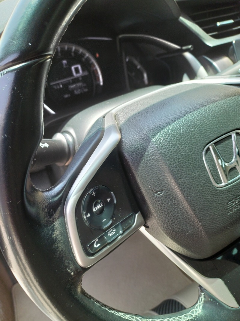 Used 2017 Honda Civic for sale in Abu Dhabi