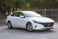 Used 2022 Hyundai Elantra for sale in Dubai