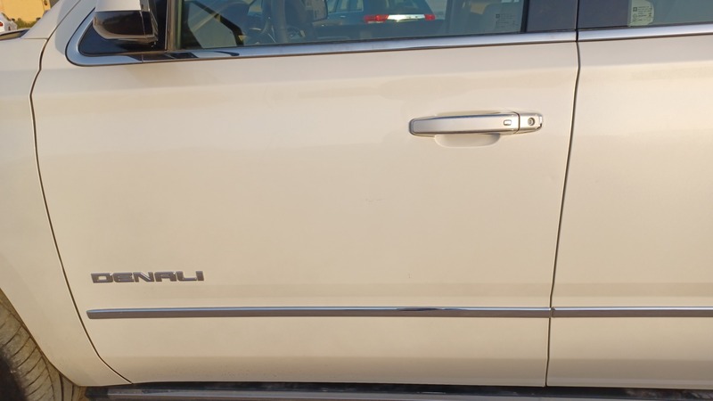 Used 2015 GMC Yukon for sale in Riyadh
