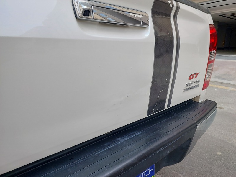 Used 2019 Isuzu D-Max for sale in Jeddah
