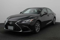 Used 2023 Lexus ES350 for sale in Dubai