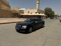 Used 2013 Chrysler 300C for sale in Riyadh