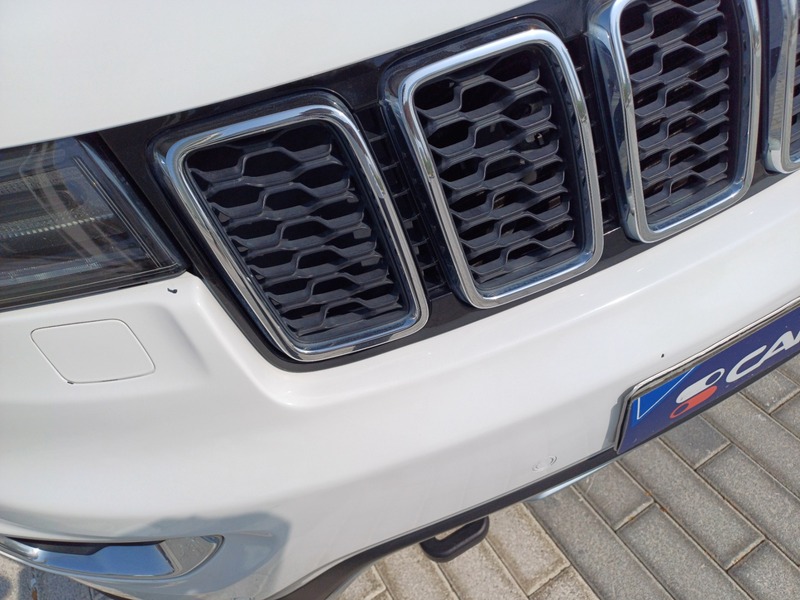 Used 2018 Jeep Grand Cherokee for sale in Abu Dhabi